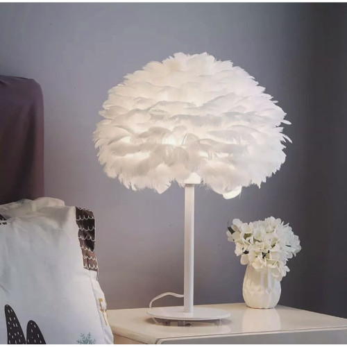 Настільний світильник з пір'ям
